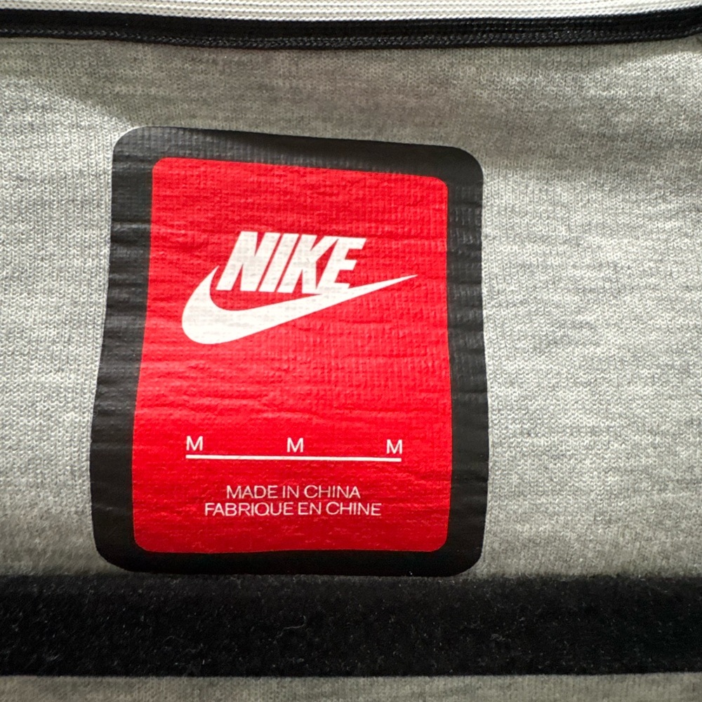 Nike Tech cape hoodie - Picture 7 of 7